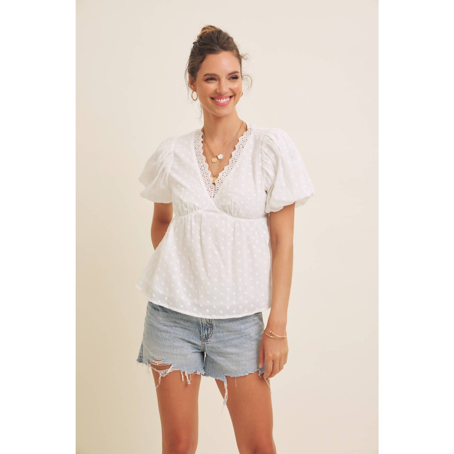 SCALLOP TRIM V-NECK EYELET BLOUSE WITH BUBBLE SLEEVES