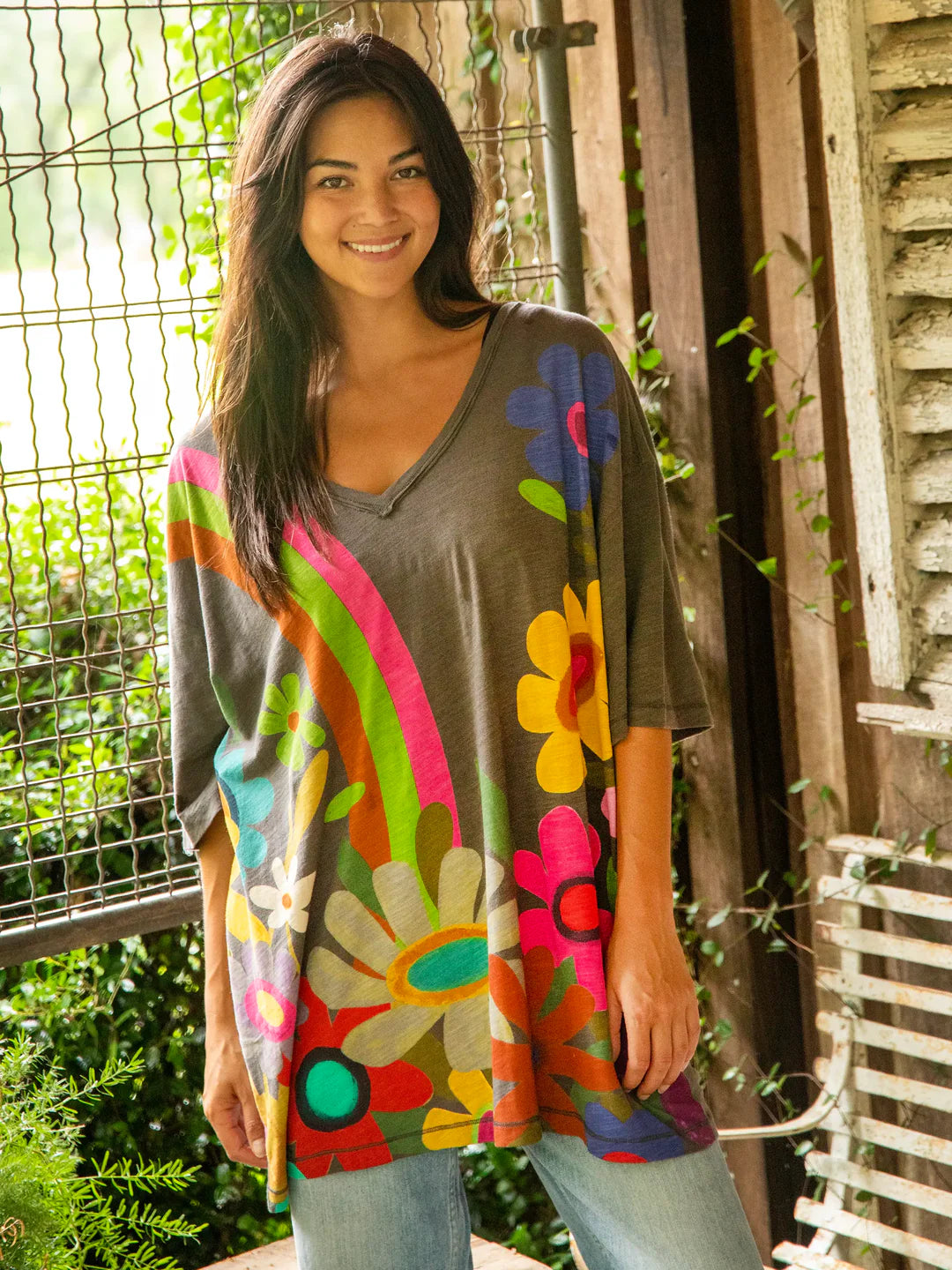 Natural Life One Size Cotton Easy V-Neck Tee-Charcoal Flowers