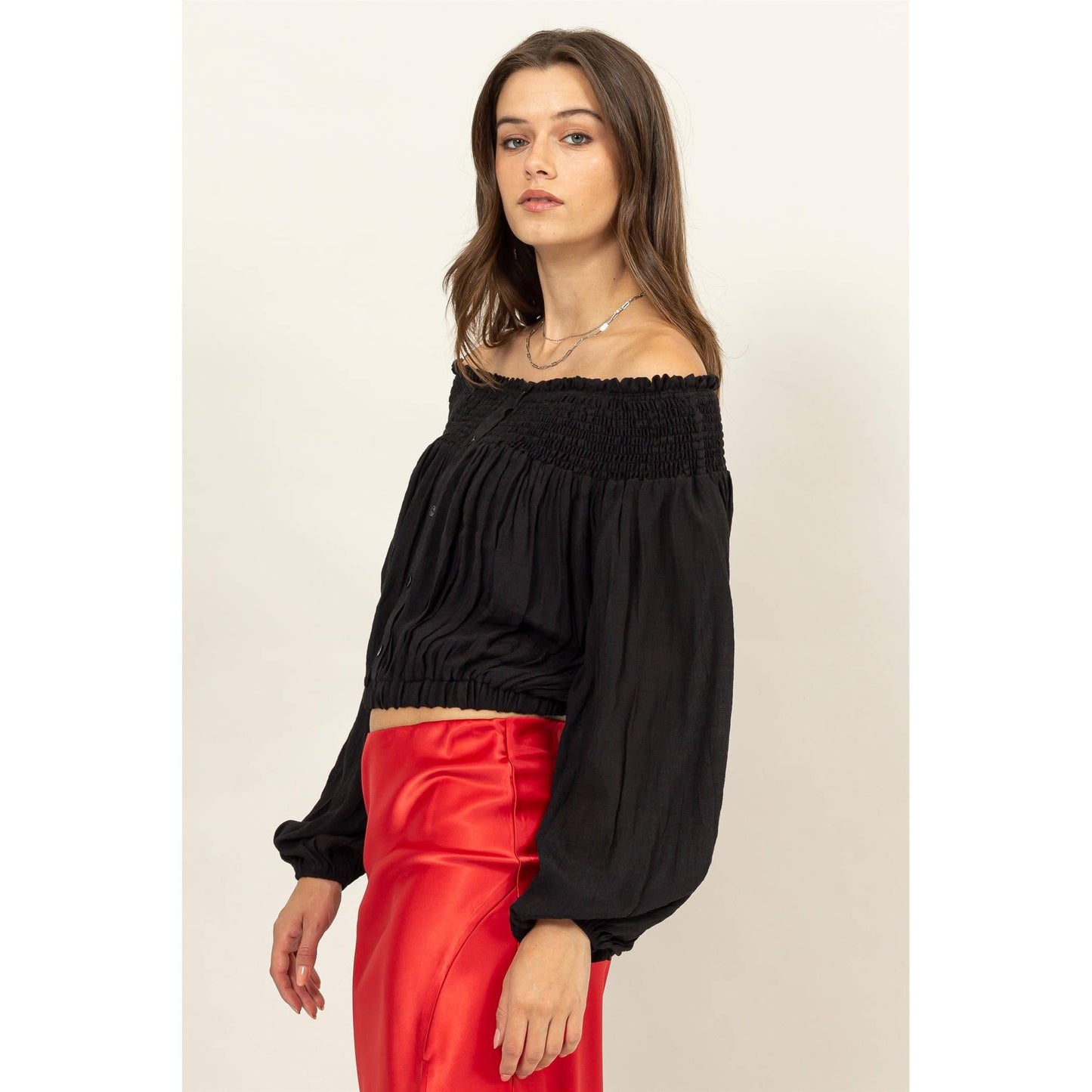 OFF-SHOULDER SMOCKED BLOUSE