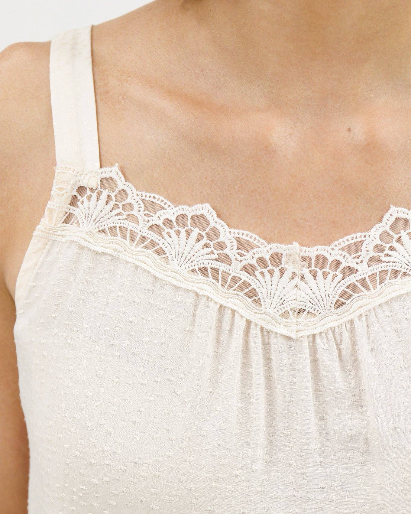 Dobby Dot Lace Trim Cami in Vintage Cream