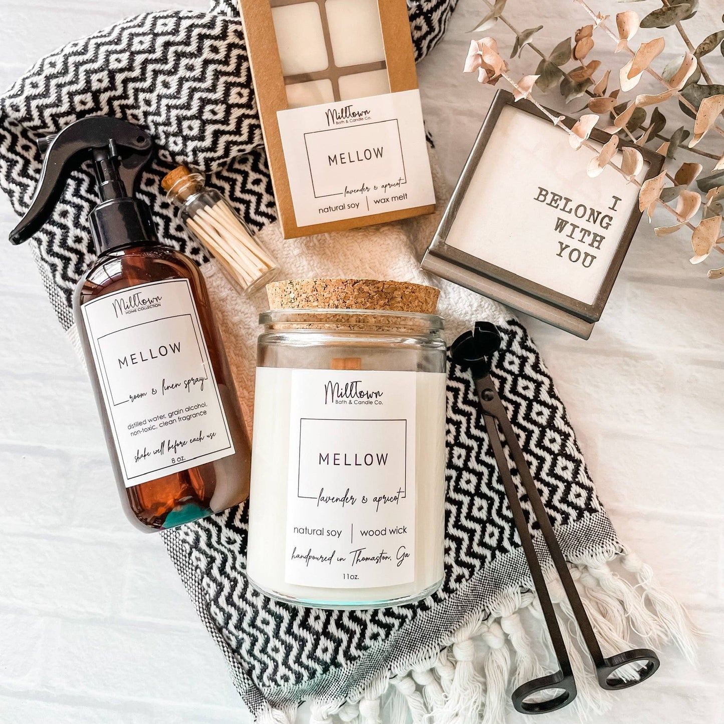 Mellow Soy Candle-100% Natural Soy Wax | Wooden-Wick Candles | Clean-Burning & Long-Lasting