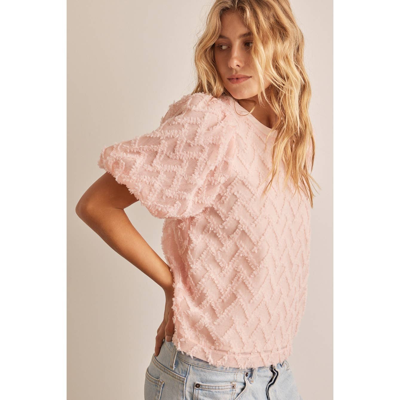 BUBBLE SLEEVE BACK RIBBON FEATHER TEXTURED BLOUSE