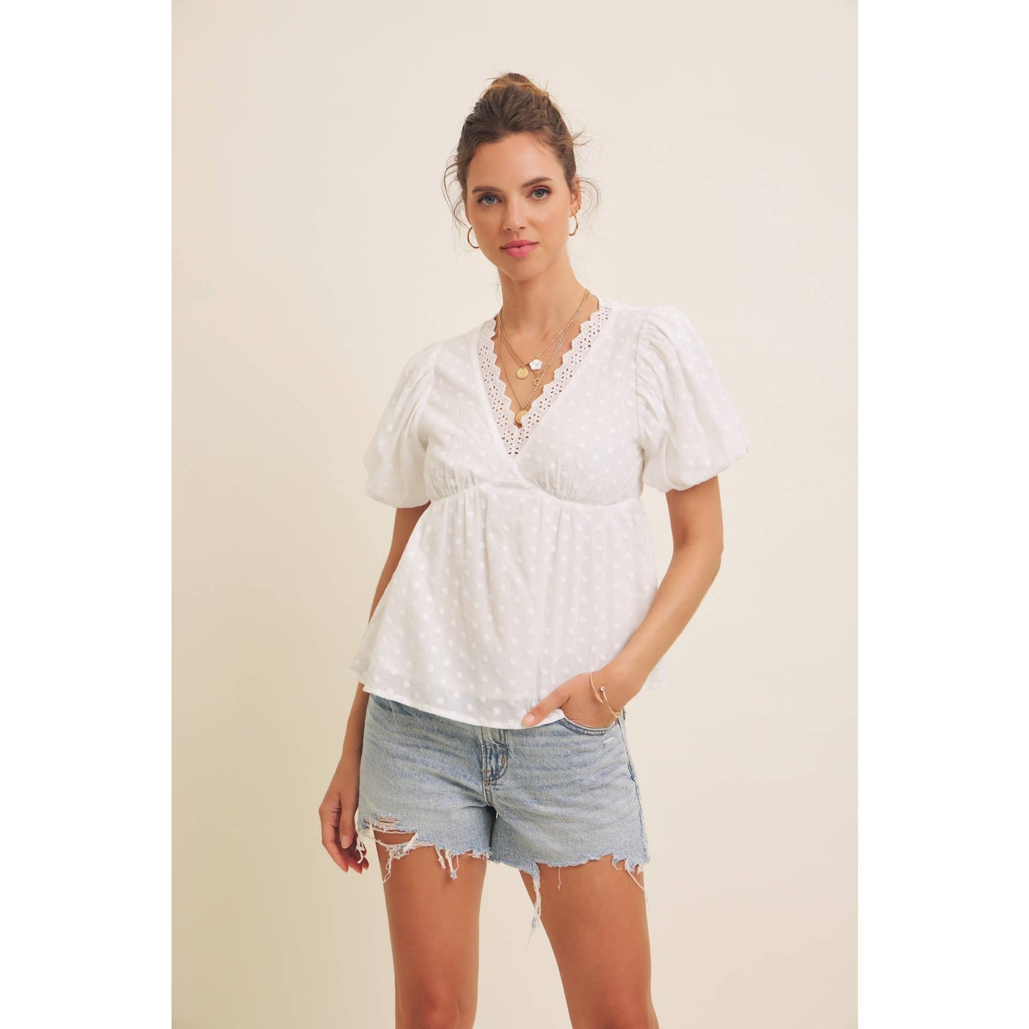 SCALLOP TRIM V-NECK EYELET BLOUSE WITH BUBBLE SLEEVES