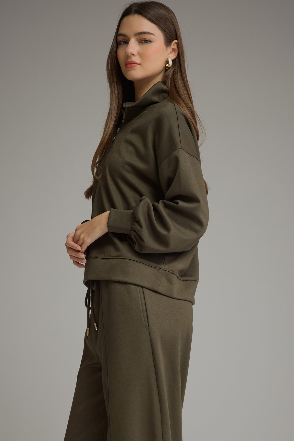 Entro Stand Collar Half-Zip Top