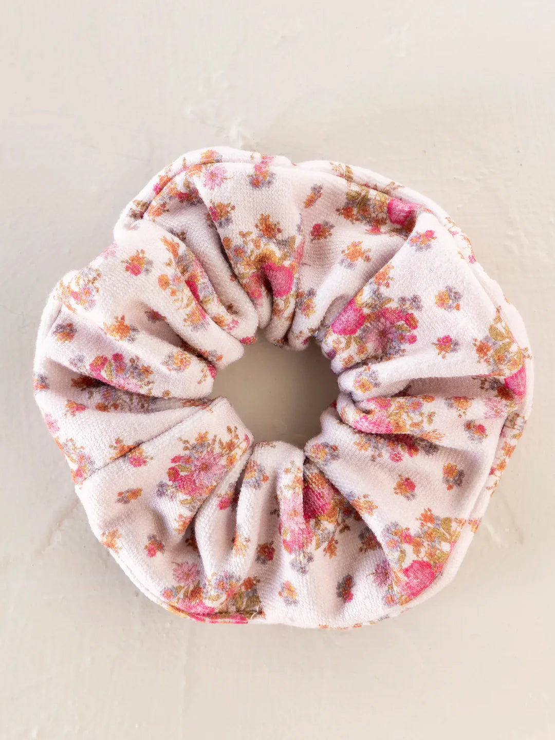 Natural Life Wet Hair Towel Scrunchie- English Garden Cream