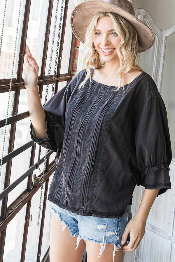 OLI & HALI EMBROIDERED FRONT WASHED TOP