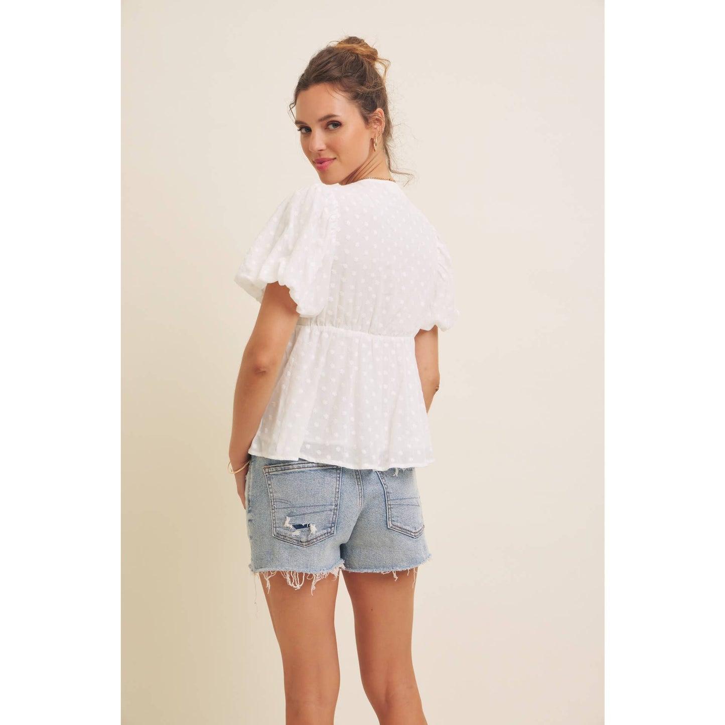 SCALLOP TRIM V-NECK EYELET BLOUSE WITH BUBBLE SLEEVES