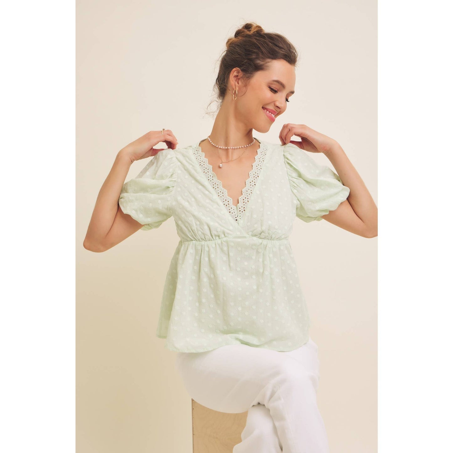 SCALLOP TRIM V-NECK EYELET BLOUSE WITH BUBBLE SLEEVES