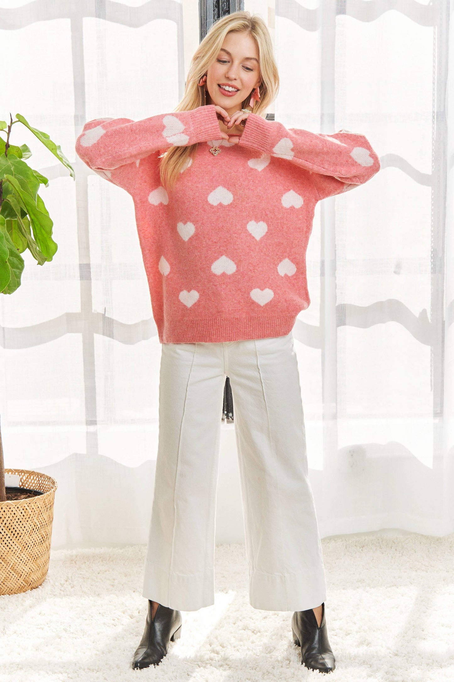 LONG SLEEVE HEART PRINT KNIT SWEATER TOP