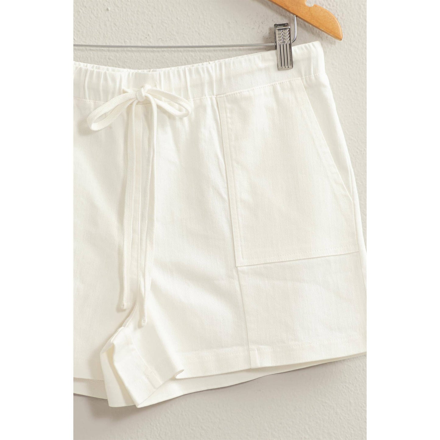 PATCH POCKET DRAWSTRING SHORTS