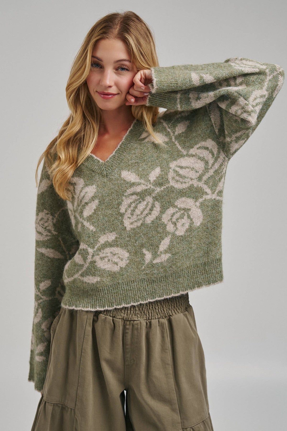 FLORAL BOTANICAL PATTERN SWEATER TOP