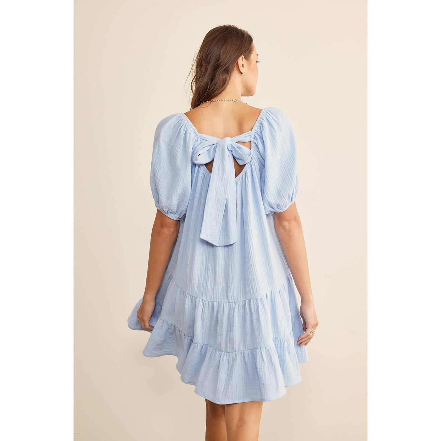 RIBBON BACK DETAIL TIERED COTTON GAUZE MINI DRESS