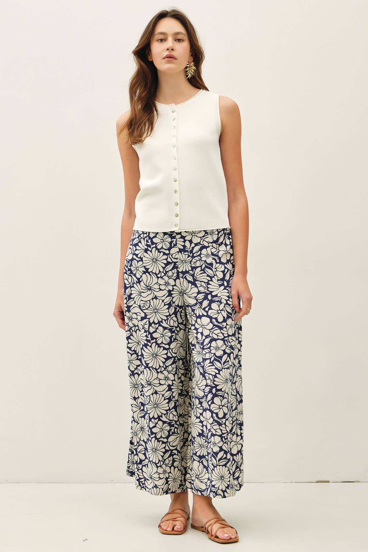 ROLLED HEM BUTTON UP SWEATER VEST TOP
