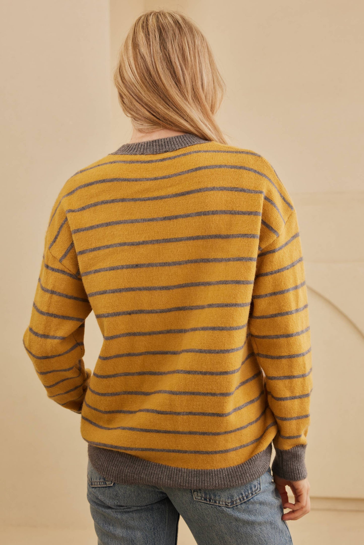 Bee Movie Daisy Sweater