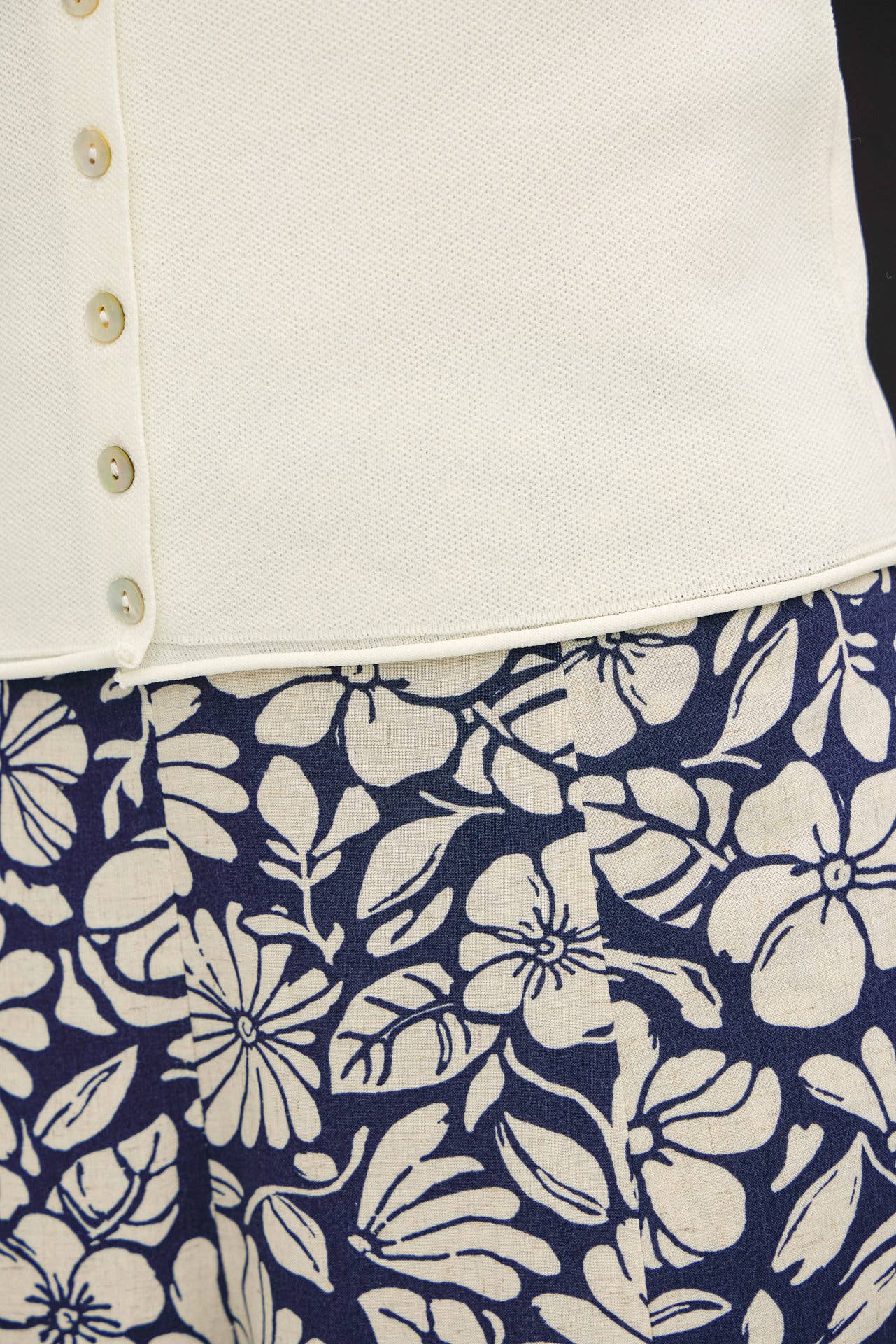 ROLLED HEM BUTTON UP SWEATER VEST TOP
