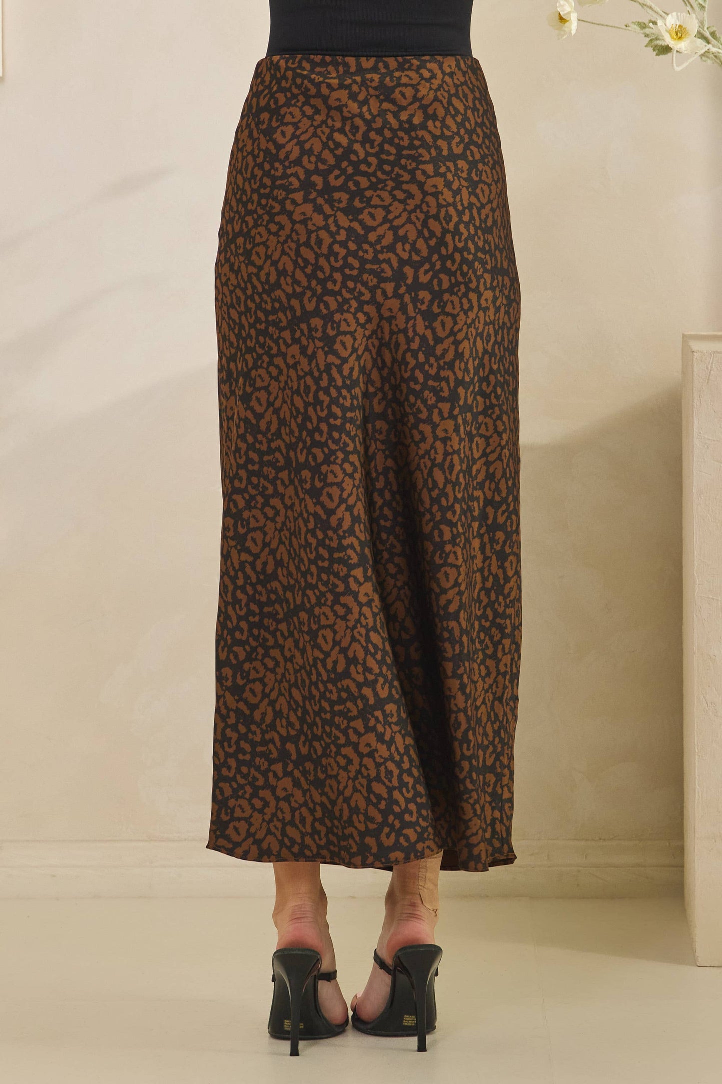LEOPARD SATIN SKIRT