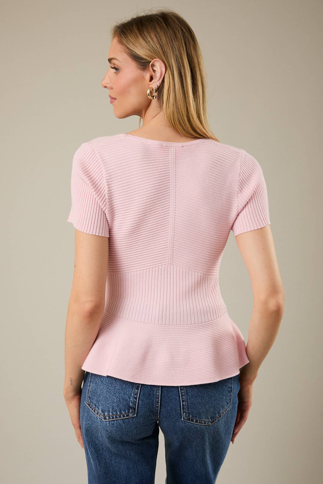 ROUND NECK SHORT SLEEVE PEPLUM RIBBED TOP
