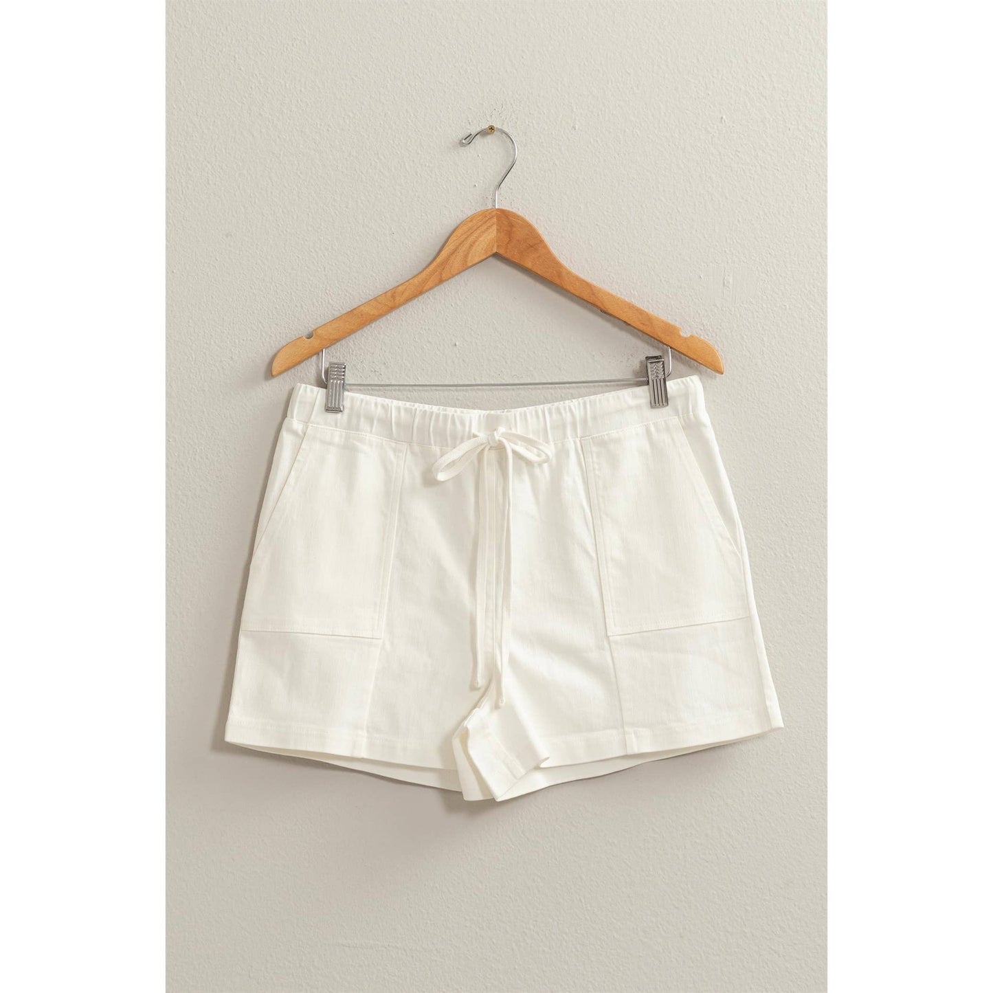 PATCH POCKET DRAWSTRING SHORTS