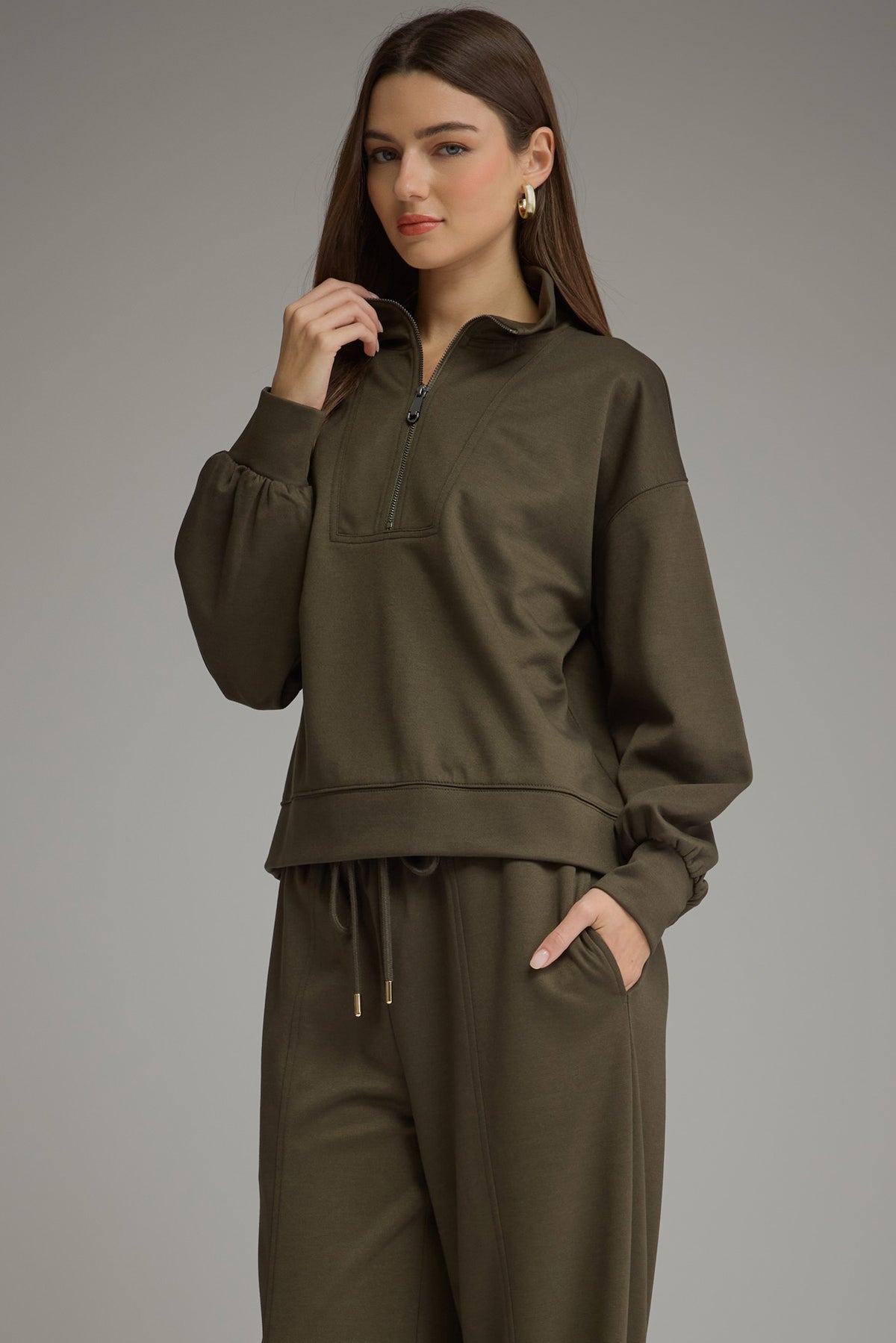 Entro Stand Collar Half-Zip Top