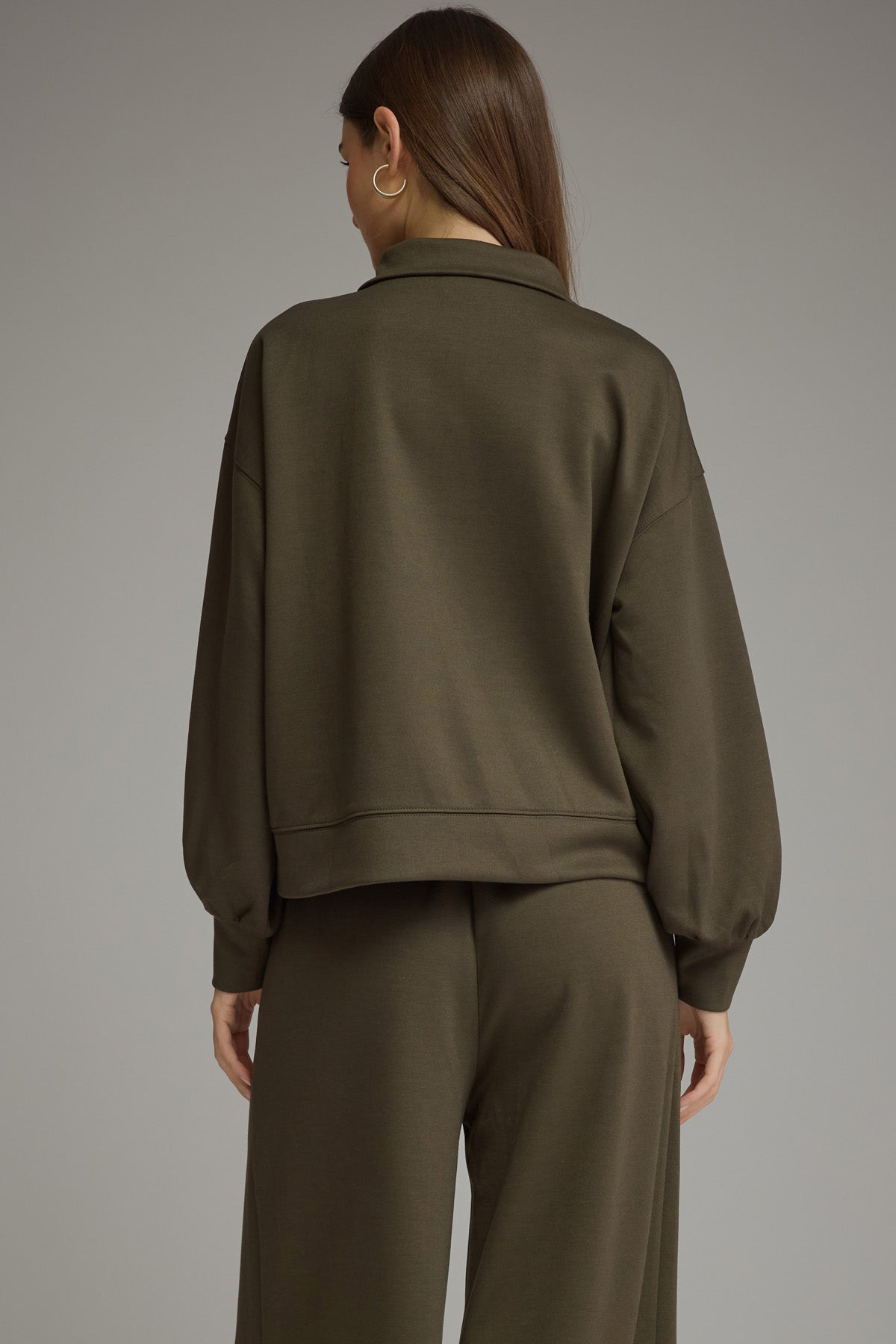 Entro Stand Collar Half-Zip Top