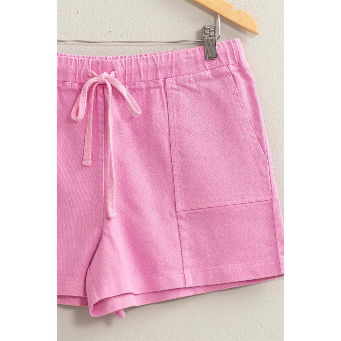 PATCH POCKET DRAWSTRING SHORTS