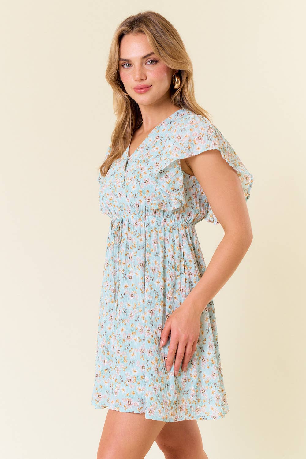 TEXTURED FLORAL V-NECK SLEEVELESS TIE BACK DRESS