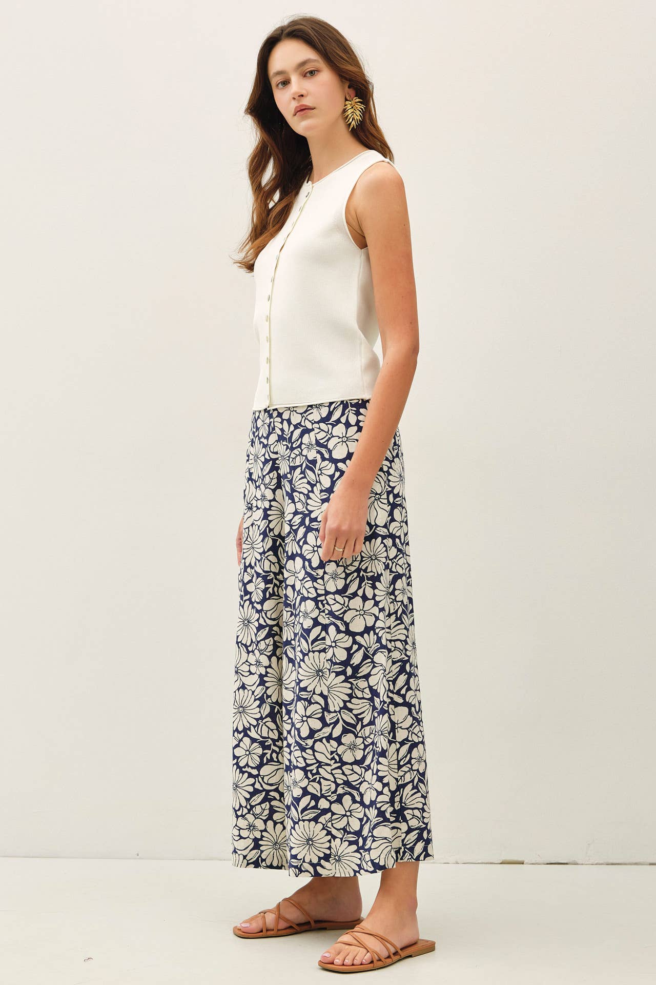 ROLLED HEM BUTTON UP SWEATER VEST TOP