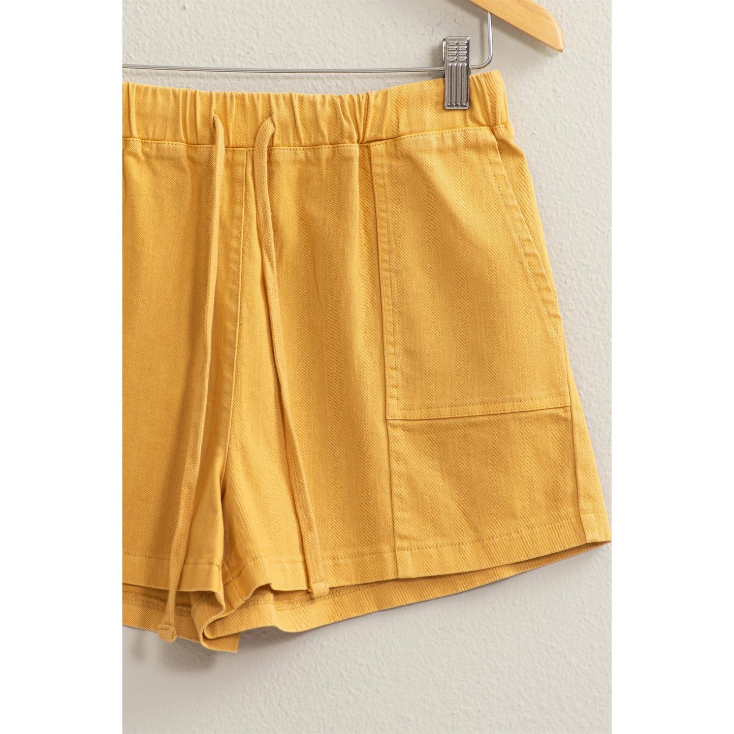 PATCH POCKET DRAWSTRING SHORTS