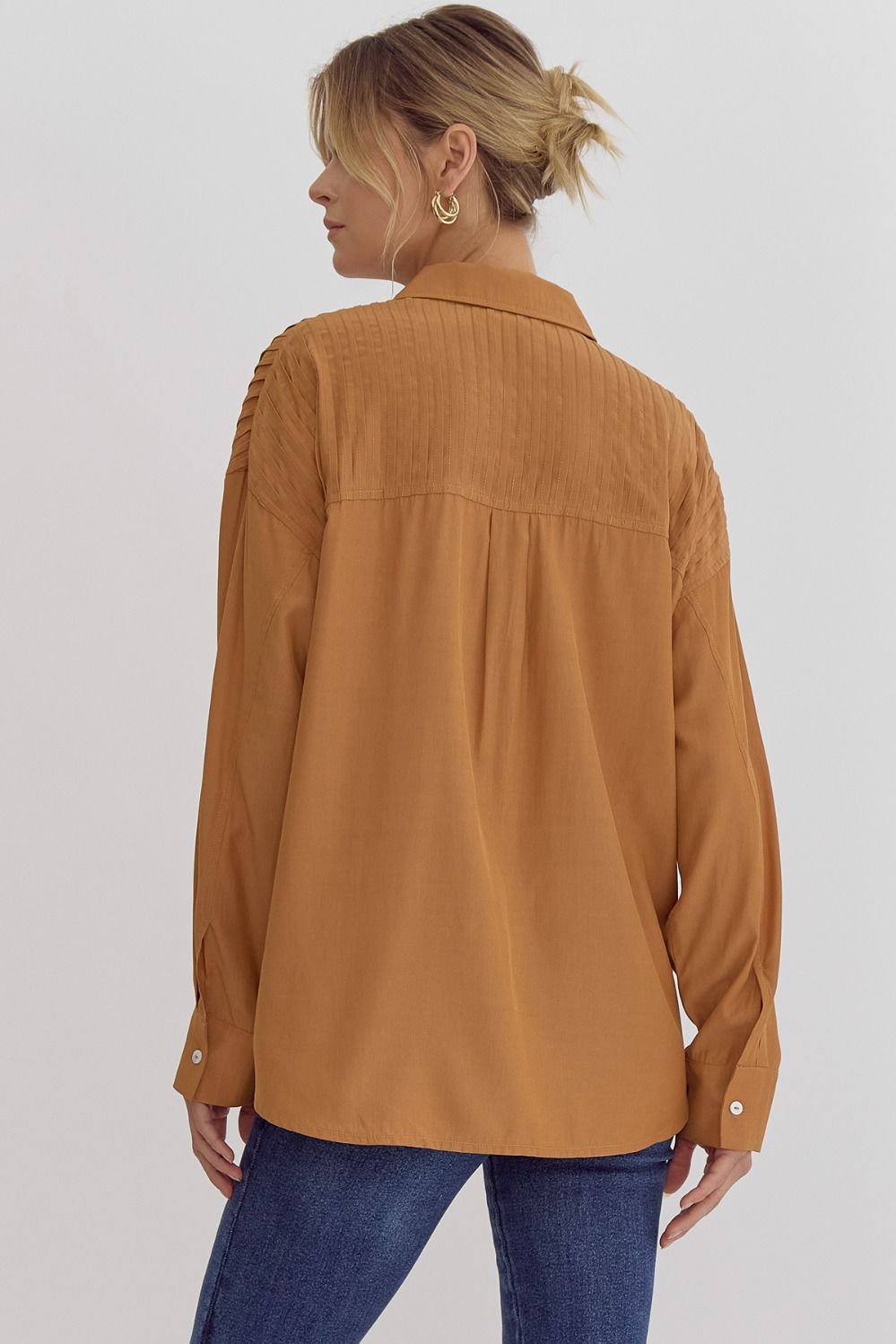 Entro Solid Button-Up Long Sleeve Top