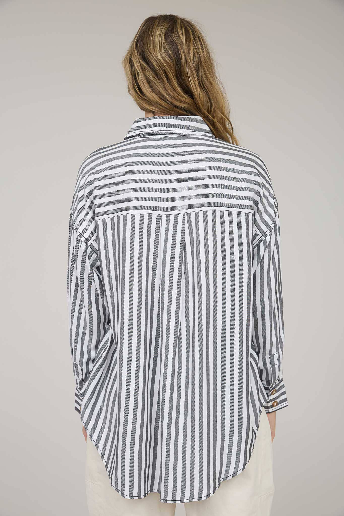 STRIPE COLLARED BUTTON DOWN LONG SLEEVE SHIRT